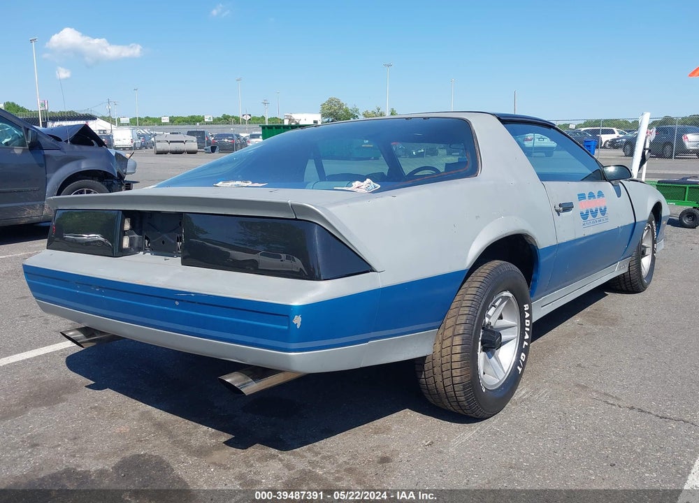 1982 CHEVROLET CAMARO VIN: 1G1AP87H9CL132793
