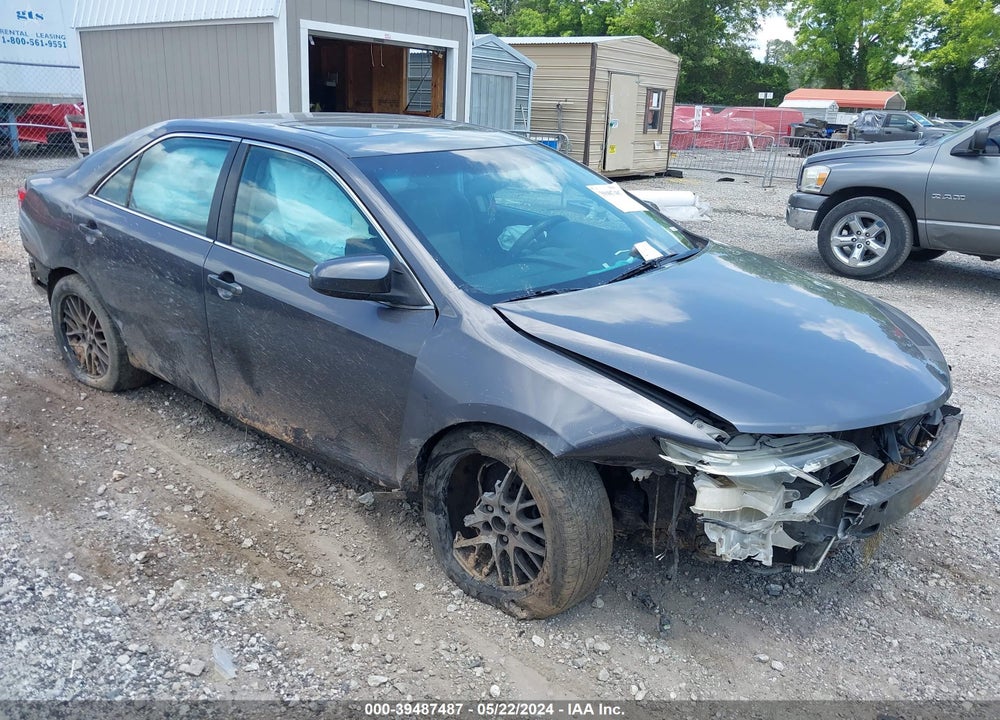 2014 TOYOTA CAMRY SE VIN: 4T1BF1FK7EU804104