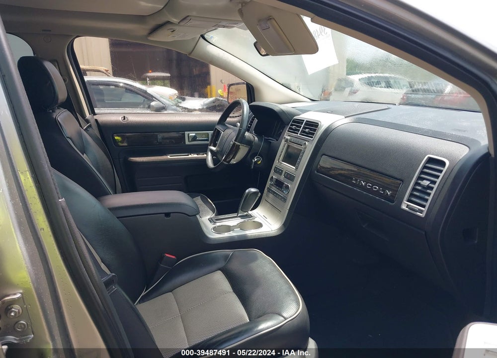2008 LINCOLN MKX VIN: 2LMDU88C18BJ30740