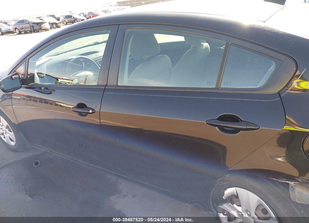 2016 KIA FORTE LX VIN: KNAFK4A60G5502662