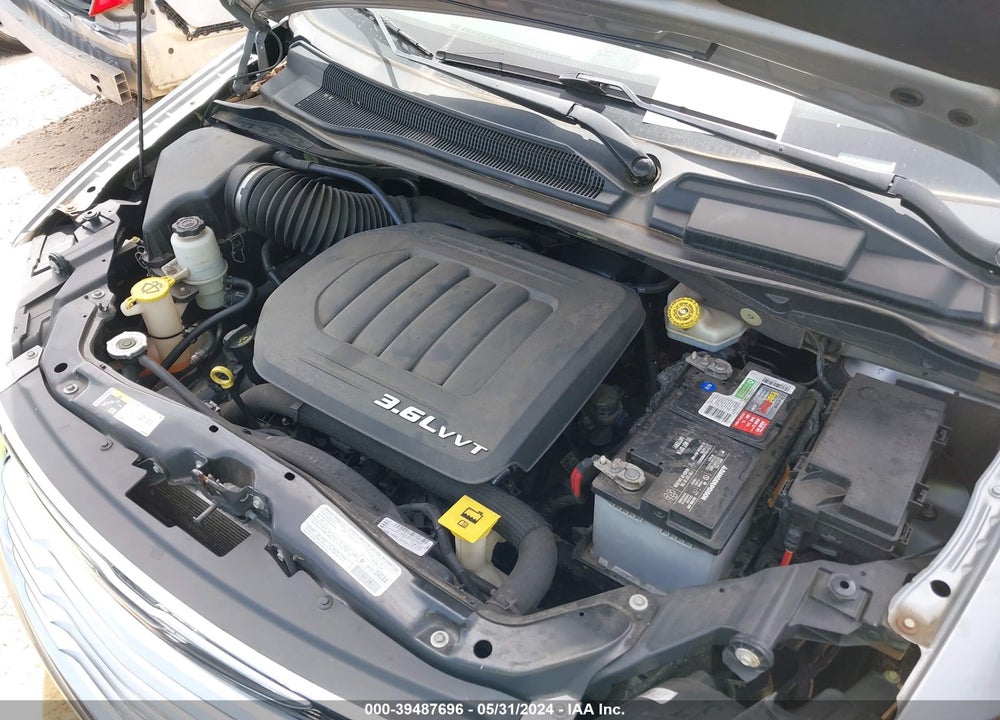 2013 CHRYSLER TOWN & COUNTRY VIN: 2C4RC1BG5DR682822
