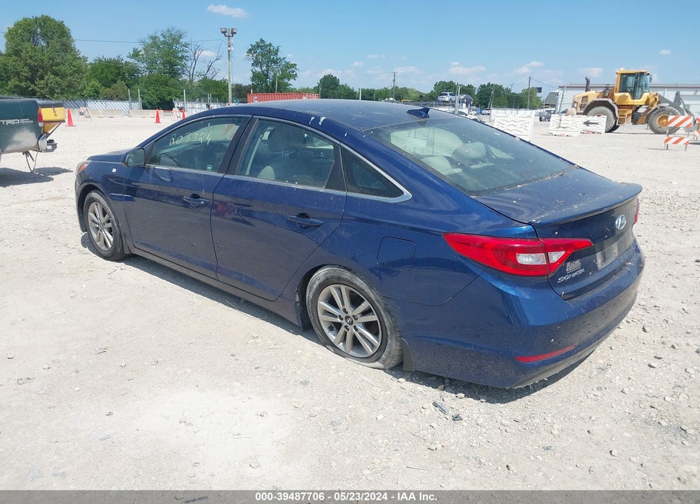 2015 HYUNDAI SONATA SE VIN: 5NPE24AF1FH203324