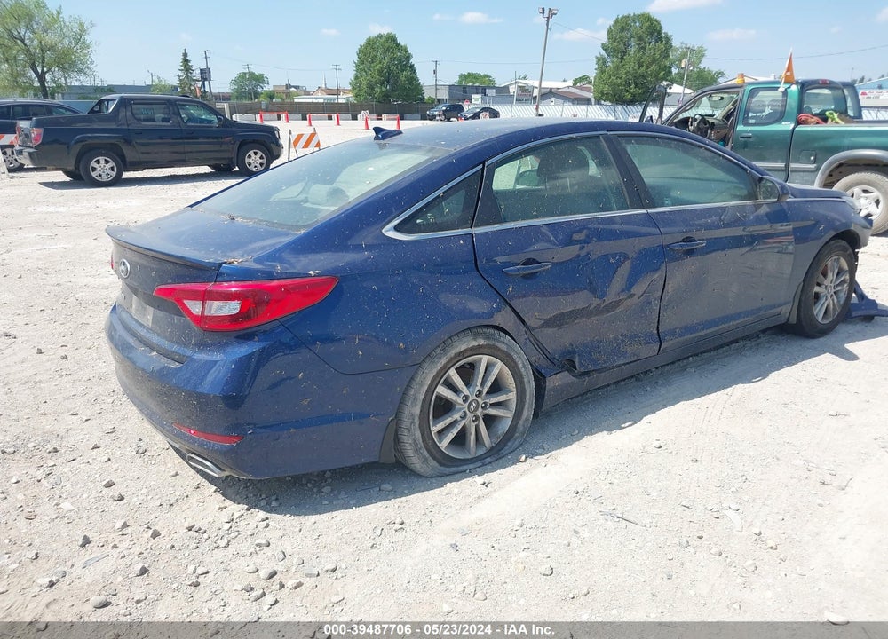 2015 HYUNDAI SONATA SE VIN: 5NPE24AF1FH203324