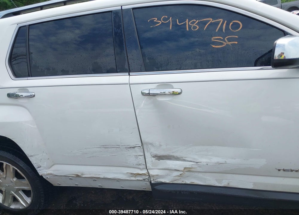 2011 GMC TERRAIN SLT-2 VIN: 2CTALWEC4B6374675