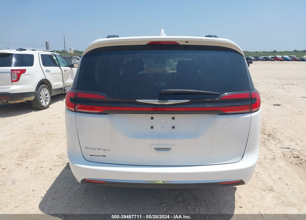2022 CHRYSLER PACIFICA TOURING L VIN: 2C4RC1BGXNR170653