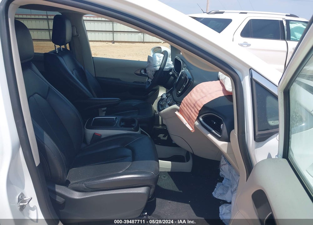 2022 CHRYSLER PACIFICA TOURING L VIN: 2C4RC1BGXNR170653