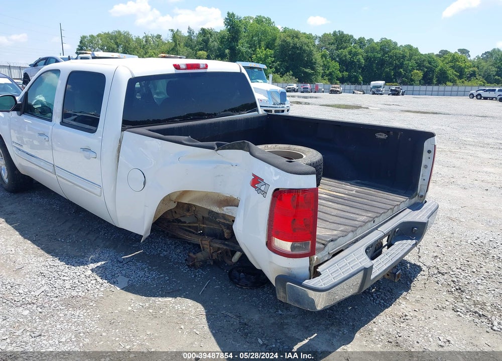 2011 GMC SIERRA 1500 SLE VIN: 3GTP2VE3XBG179140
