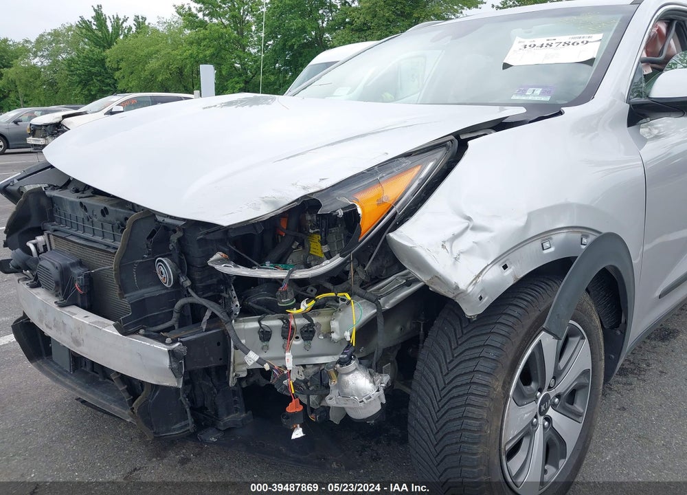 2018 KIA NIRO EX VIN: KNDCC3LC4J5111294