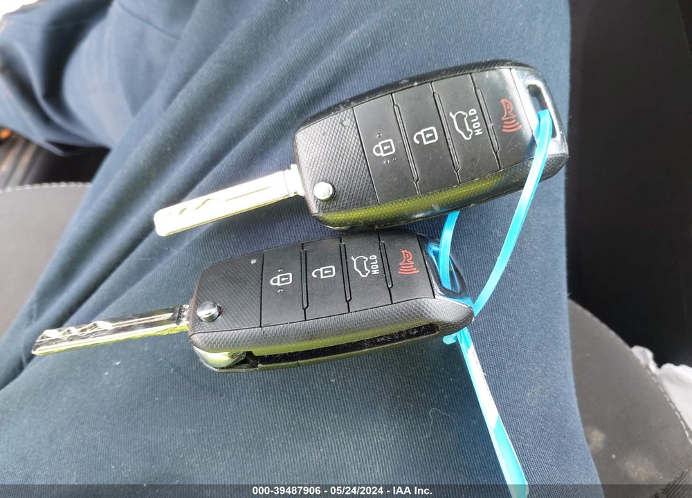 2018 KIA SOUL VIN: KNDJN2A29J7900437
