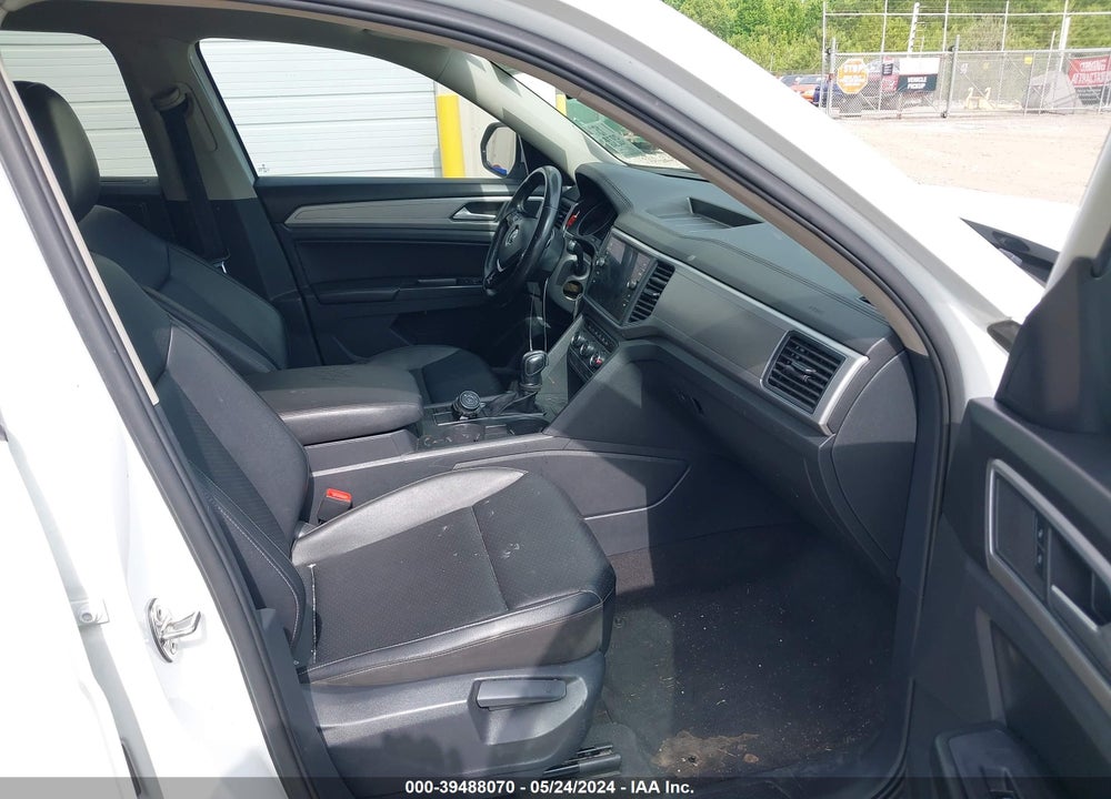 2018 VOLKSWAGEN ATLAS 3.6L V6 SE VIN: 1V2KR2CAXJC571055