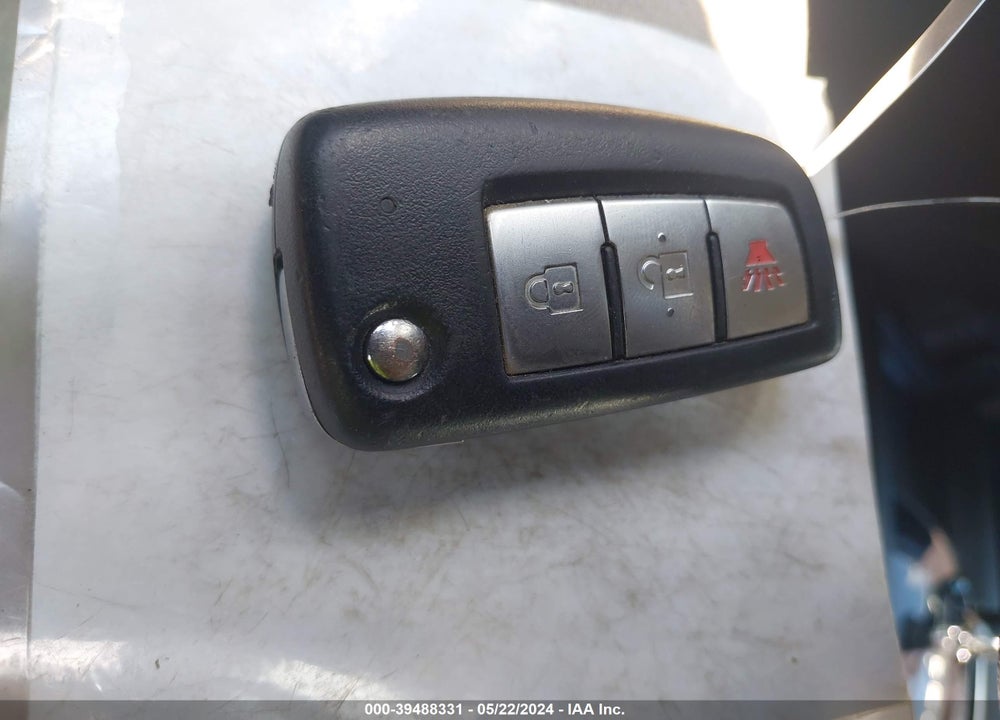 2015 NISSAN ROGUE S VIN: 5N1AT2MK9FC849663