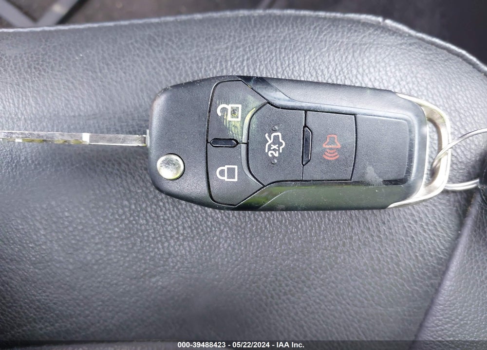 2015 FORD FUSION SE VIN: 3FA6P0H94FR112677