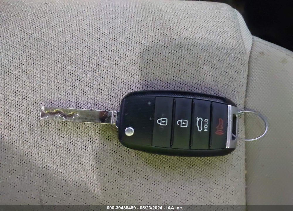 2016 KIA OPTIMA LX VIN: KNAGT4L30G5090859