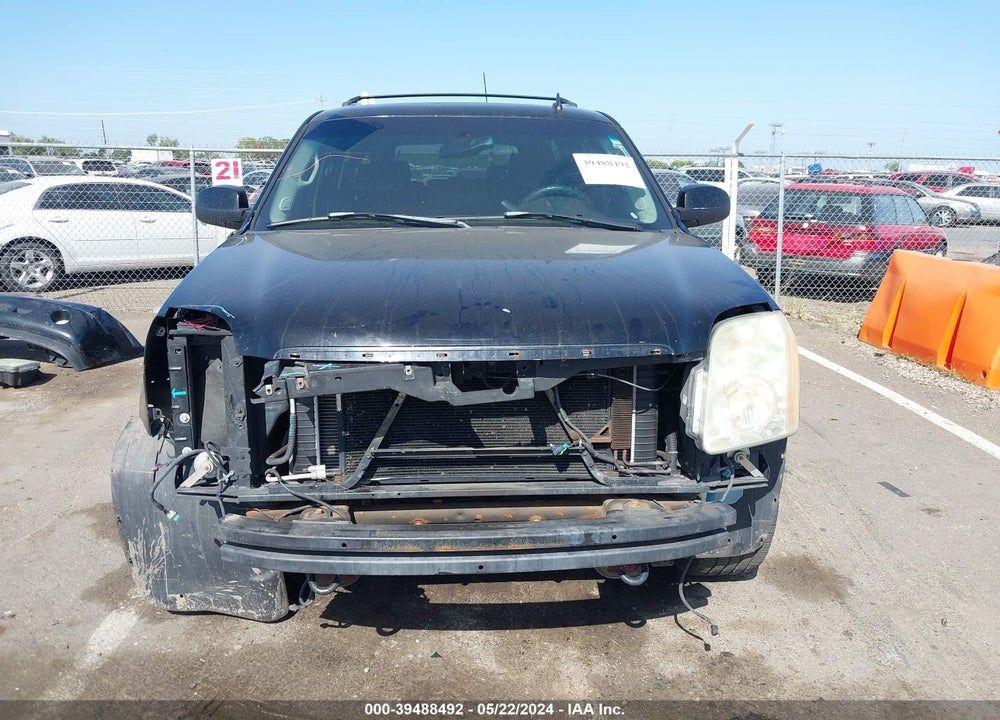 2007 GMC YUKON XL 1500 SLT VIN: 1GKFC160X7R342127