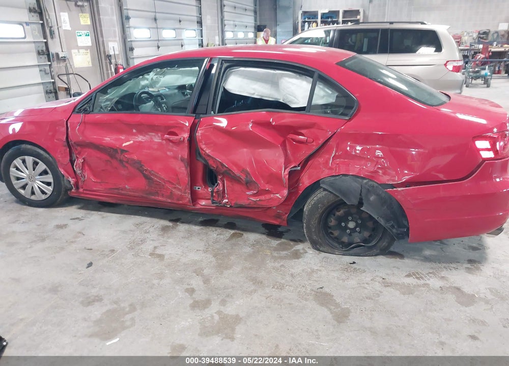 2014 VOLKSWAGEN JETTA 2.0L S VIN: 3VW2K7AJ0EM427912