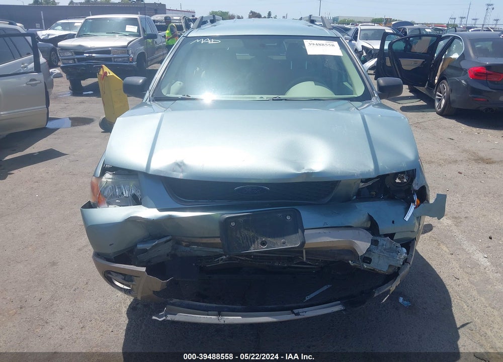 2005 FORD FREESTYLE SE VIN: 1FMDK04135GA19912