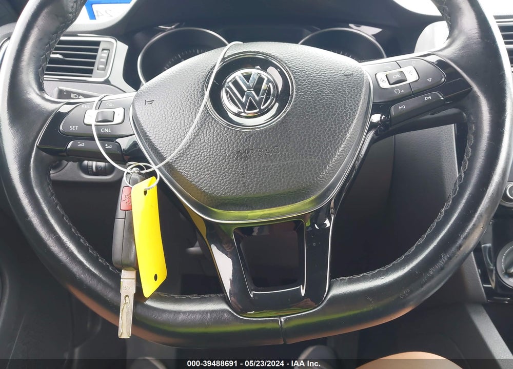 2018 VOLKSWAGEN JETTA 1.8T SE SPORT VIN: 3VWD17AJ0JM241521