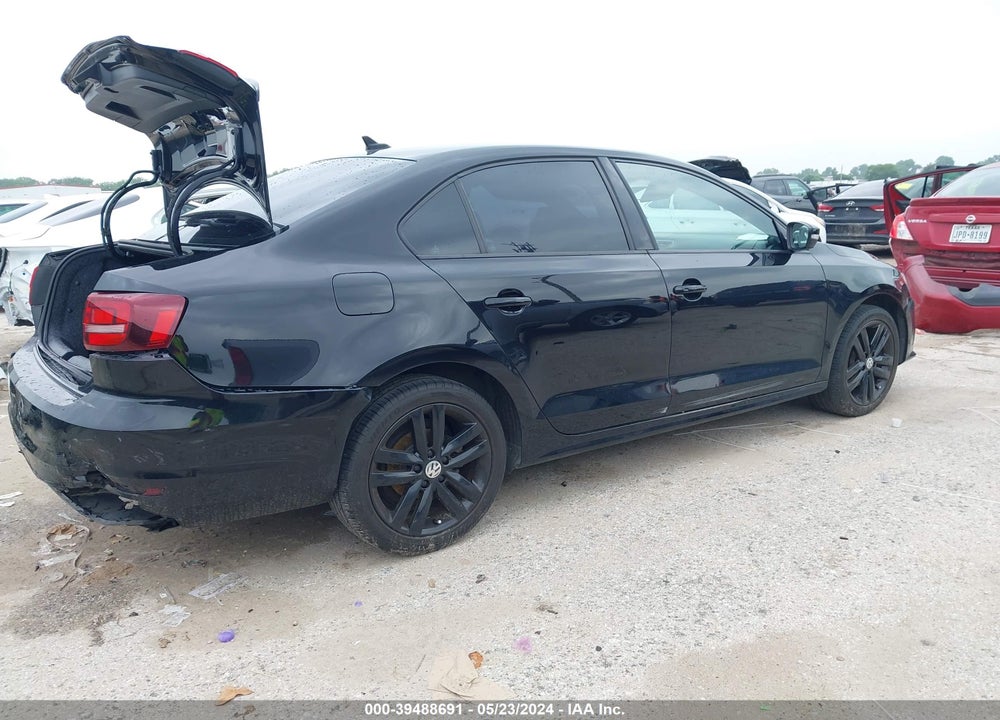 2018 VOLKSWAGEN JETTA 1.8T SE SPORT VIN: 3VWD17AJ0JM241521