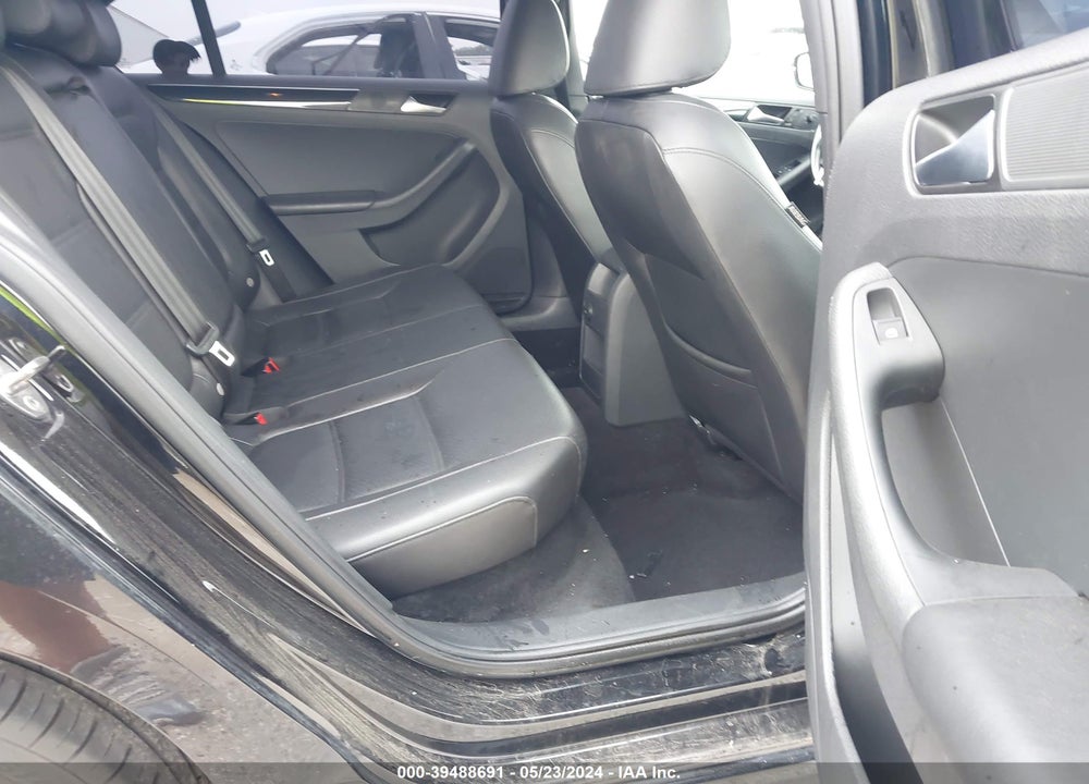 2018 VOLKSWAGEN JETTA 1.8T SE SPORT VIN: 3VWD17AJ0JM241521
