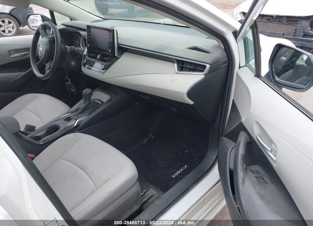 2021 TOYOTA COROLLA LE VIN: 5YFEPMAE5MP262837