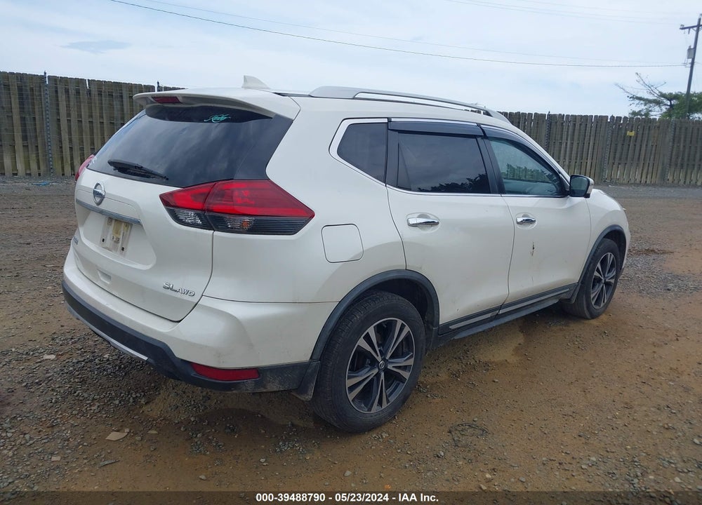 2018 NISSAN ROGUE SL VIN: JN8AT2MV1JW318189