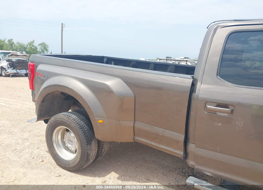 2017 FORD F-350 LARIAT VIN: 1FT8W3DTXHEC14340