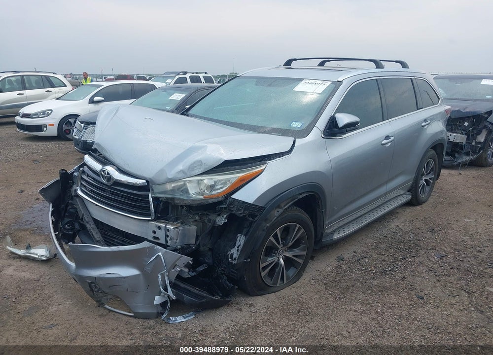 2016 TOYOTA HIGHLANDER XLE V6 VIN: 5TDKKRFH1GS135581