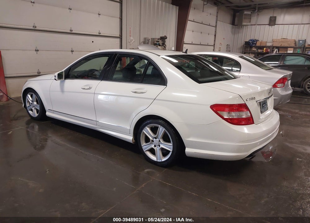 2010 MERCEDES-BENZ C 300 LUXURY 4MATIC/SPORT 4MATIC VIN: WDDGF8BB0AR111211