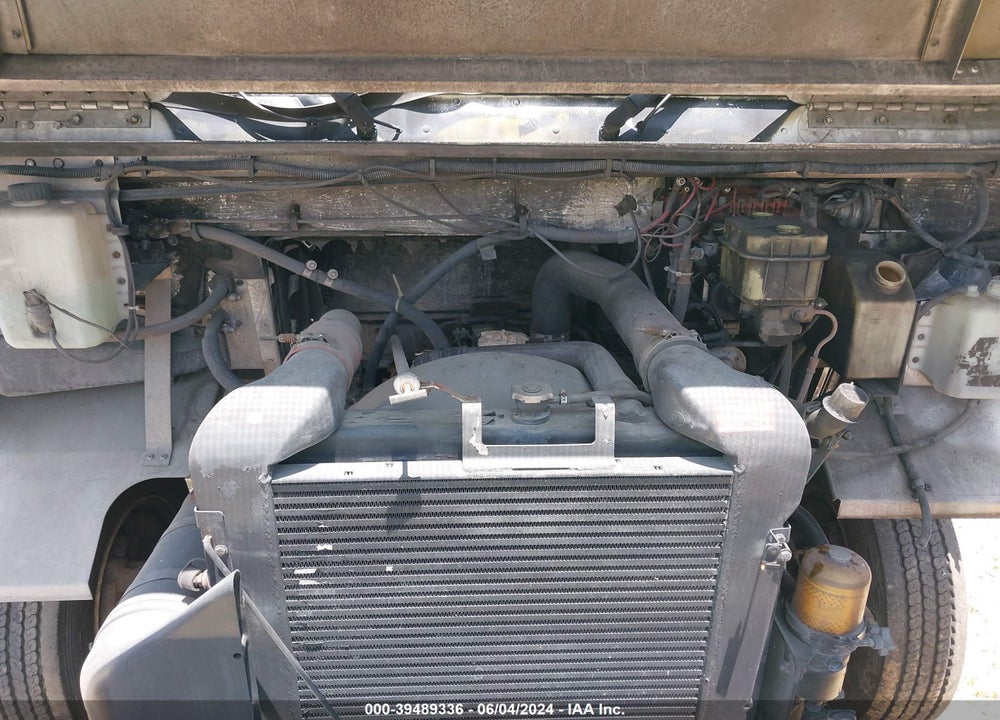 1997 FREIGHTLINER CHASSIS M LINE WALK-IN VAN VIN: 4UZA4FF42VC790862