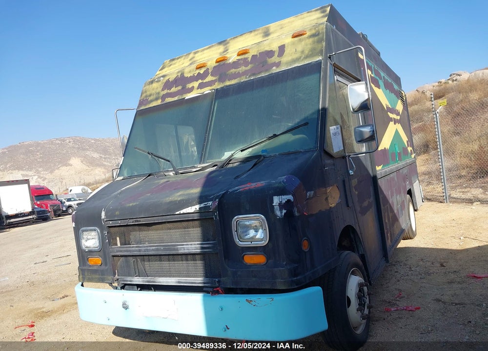 1997 FREIGHTLINER CHASSIS M LINE WALK-IN VAN VIN: 4UZA4FF42VC790862