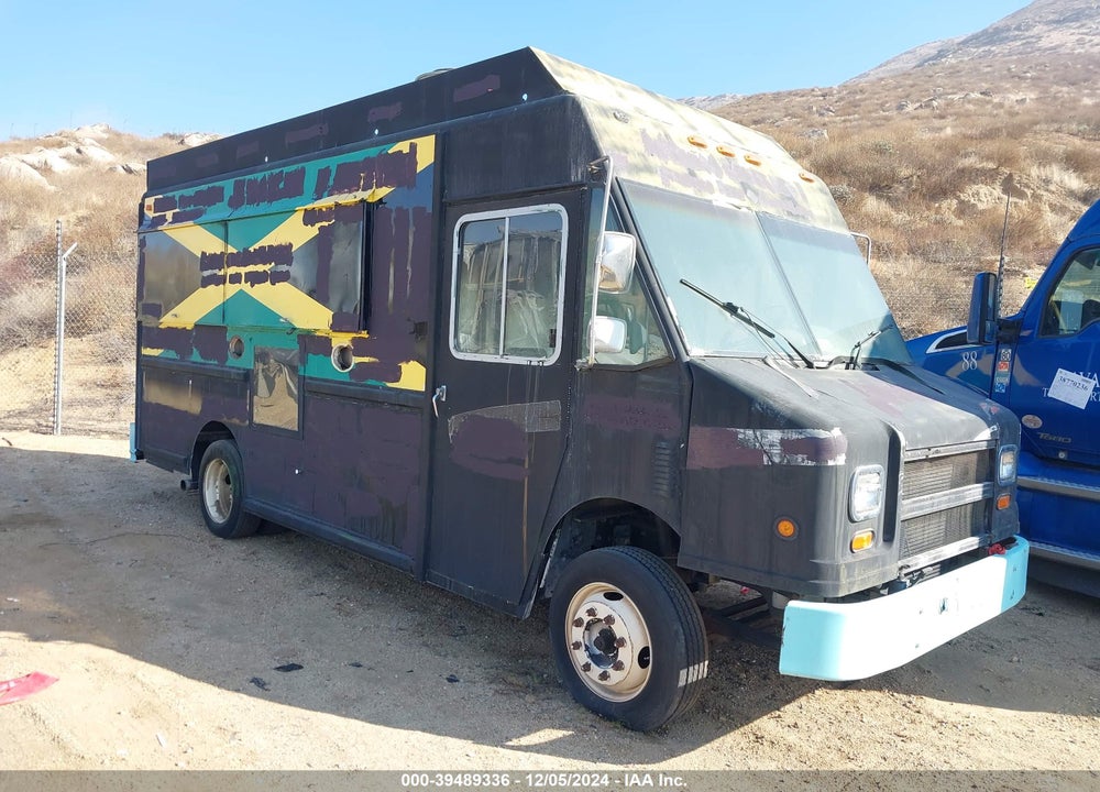 1997 FREIGHTLINER CHASSIS M LINE WALK-IN VAN VIN: 4UZA4FF42VC790862