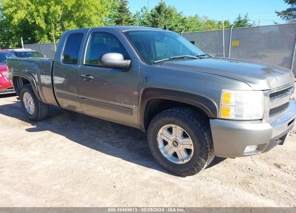 2009 CHEVROLET SILVERADO 1500 LT VIN: 1GCEK29049Z135893