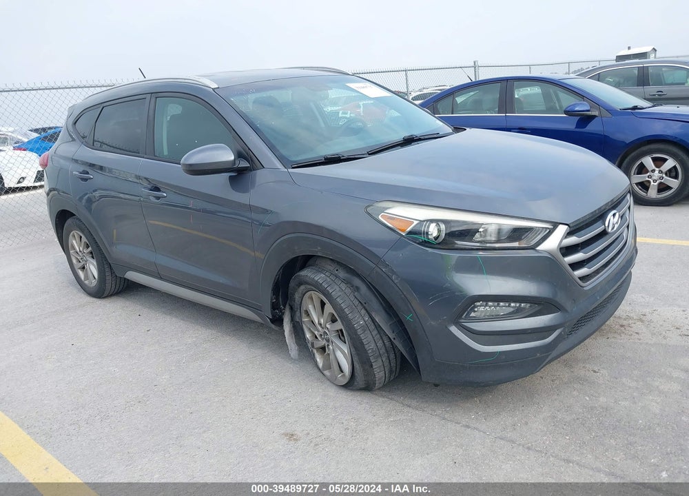 2017 HYUNDAI TUCSON SE VIN: KM8J33A45HU388082
