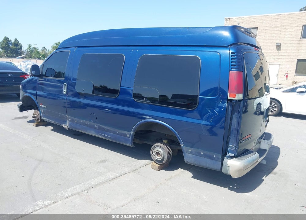 2001 CHEVROLET EXPRESS UPFITTER VIN: 1GBFG15R111238510