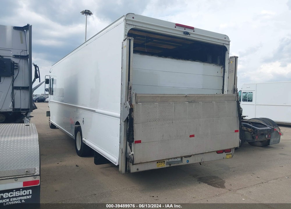 2013 FREIGHTLINER CHASSIS M LINE WALK-IN VAN VIN: 4UZAC3DV5DCFF6791