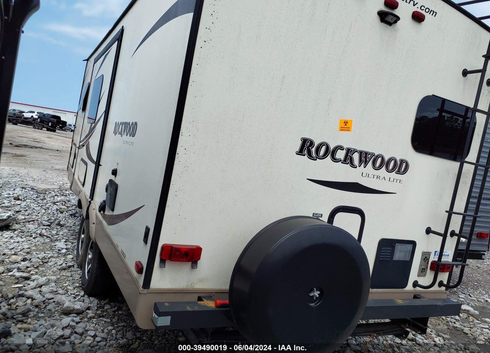 2017 ROCKWOOD TRAVEL TRAILER VIN: 4X4TRLY28HZ144732