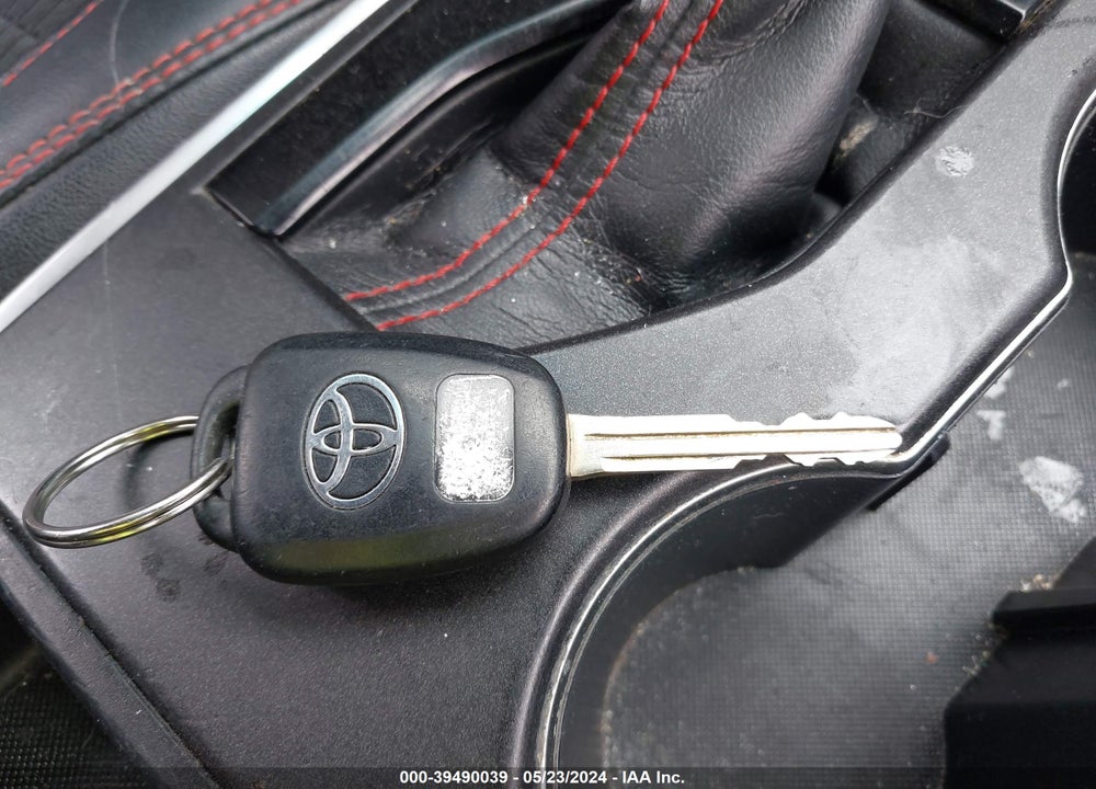 2017 TOYOTA CAMRY SE VIN: 4T1BF1FK6HU301779