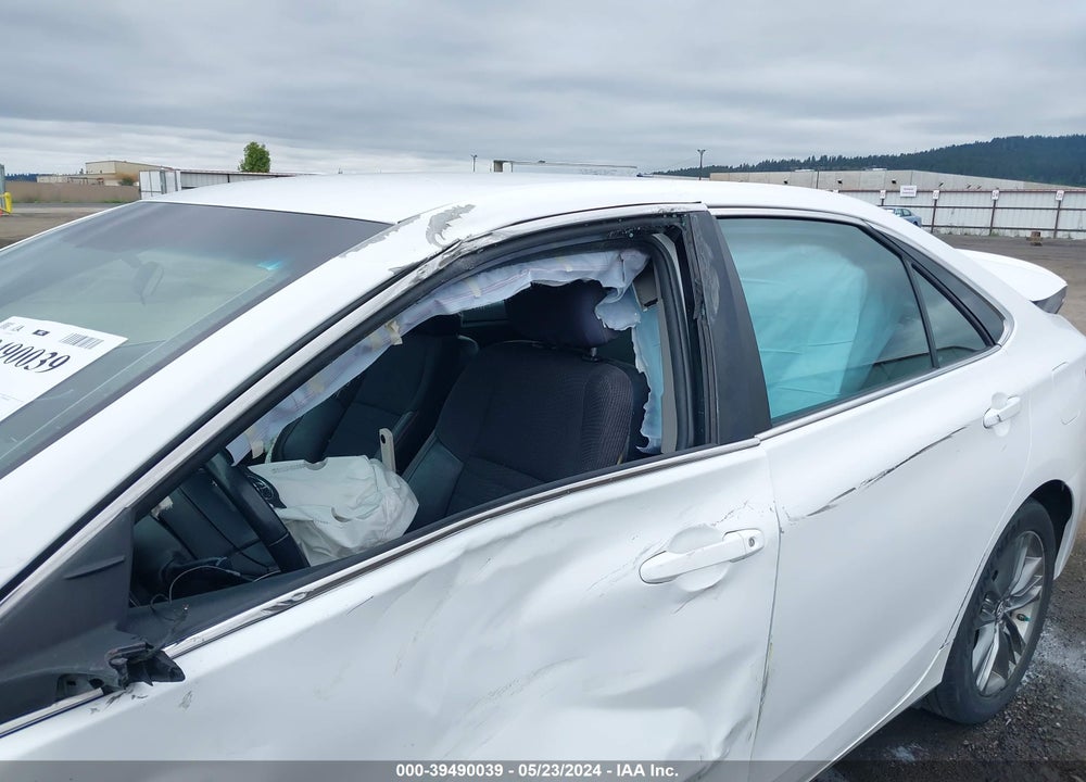 2017 TOYOTA CAMRY SE VIN: 4T1BF1FK6HU301779