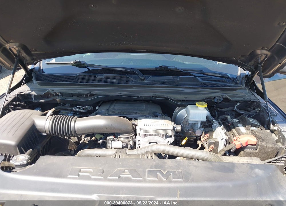 2021 RAM 1500 LAIE  4X4 5'7 BOX VIN: 1C6SRFJT5MN669214