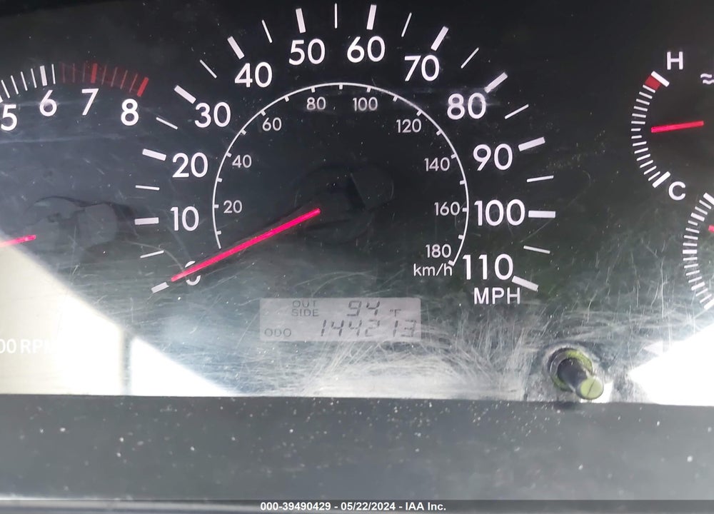 2008 TOYOTA COROLLA LE VIN: 1NXBR32E18Z035140