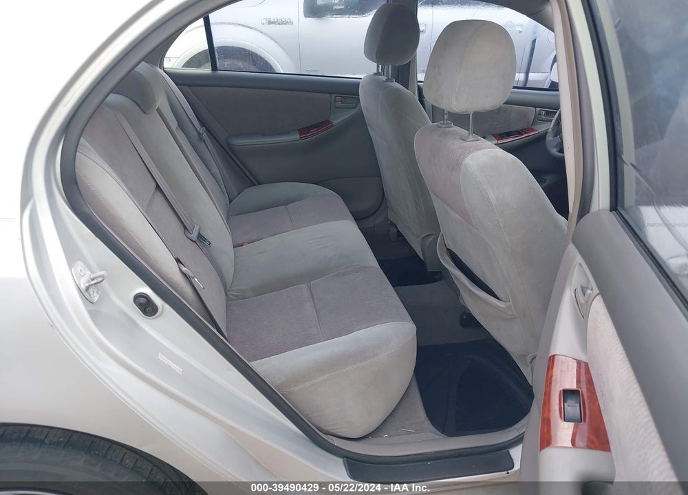 2008 TOYOTA COROLLA LE VIN: 1NXBR32E18Z035140
