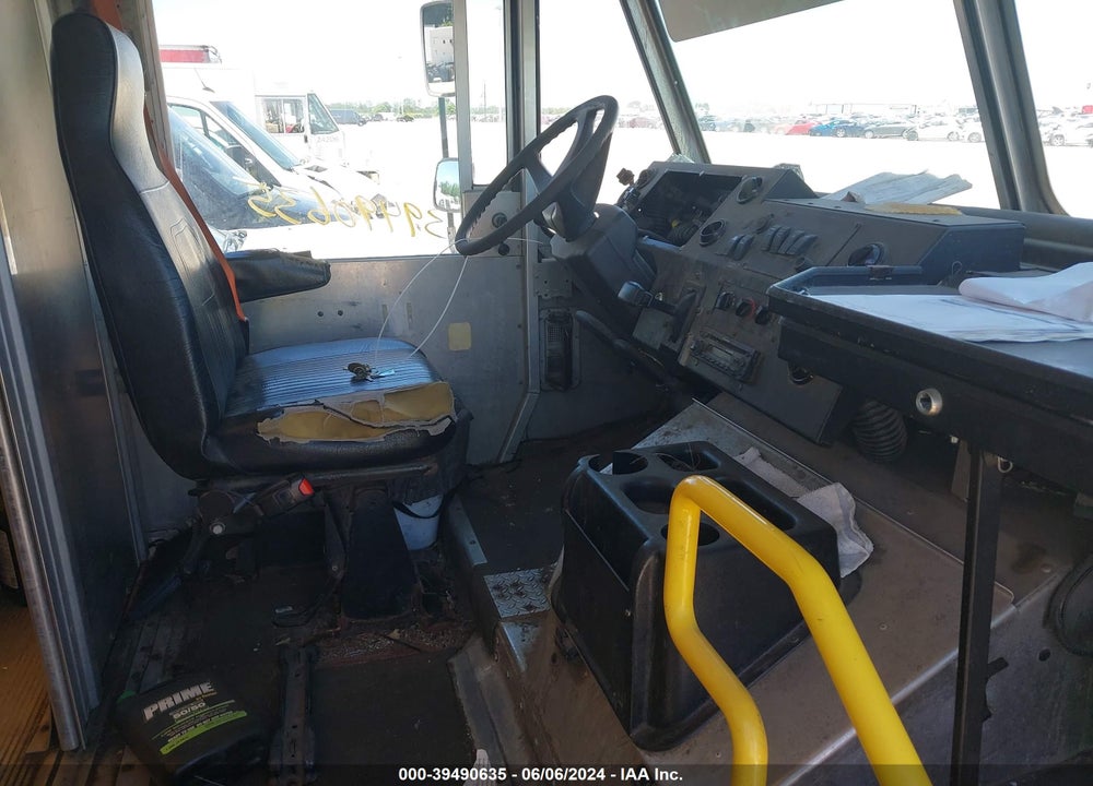 2012 FREIGHTLINER CHASSIS M LINE WALK-IN VAN VIN: 4UZAC3DV9CCBE5490