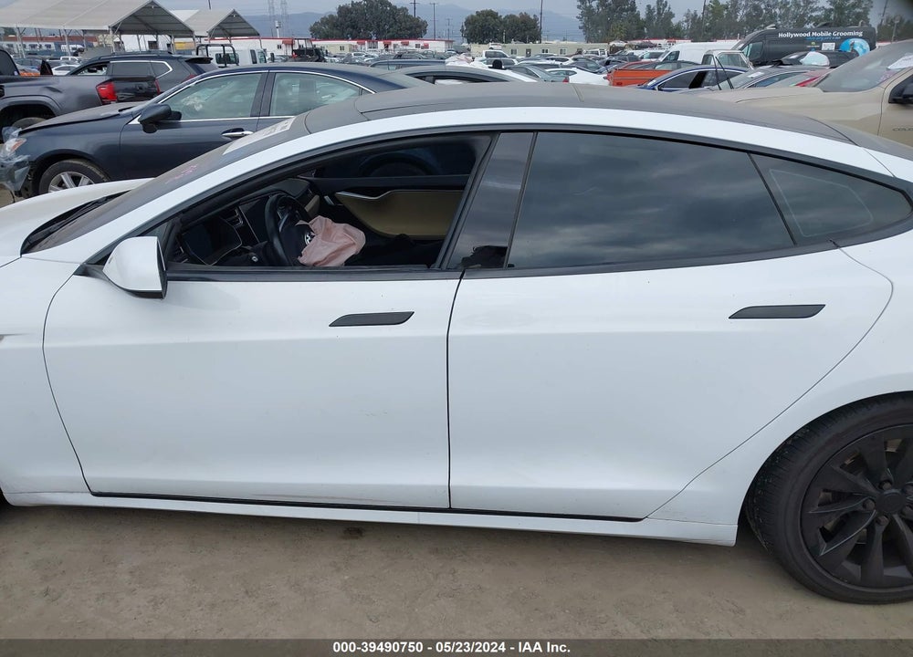 2016 TESLA MODEL S 60D/70D/75D/85D/90D VIN: 5YJSA1E24GF147276