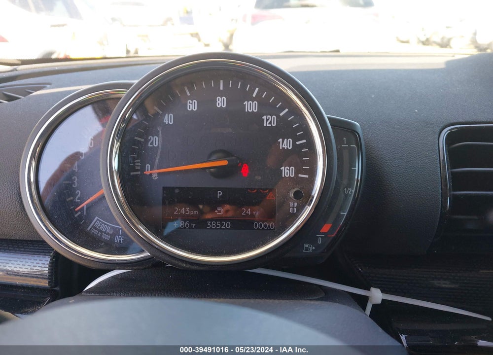 2019 MINI CLUBMAN COOPER VIN: WMWLN5C59K2E35027