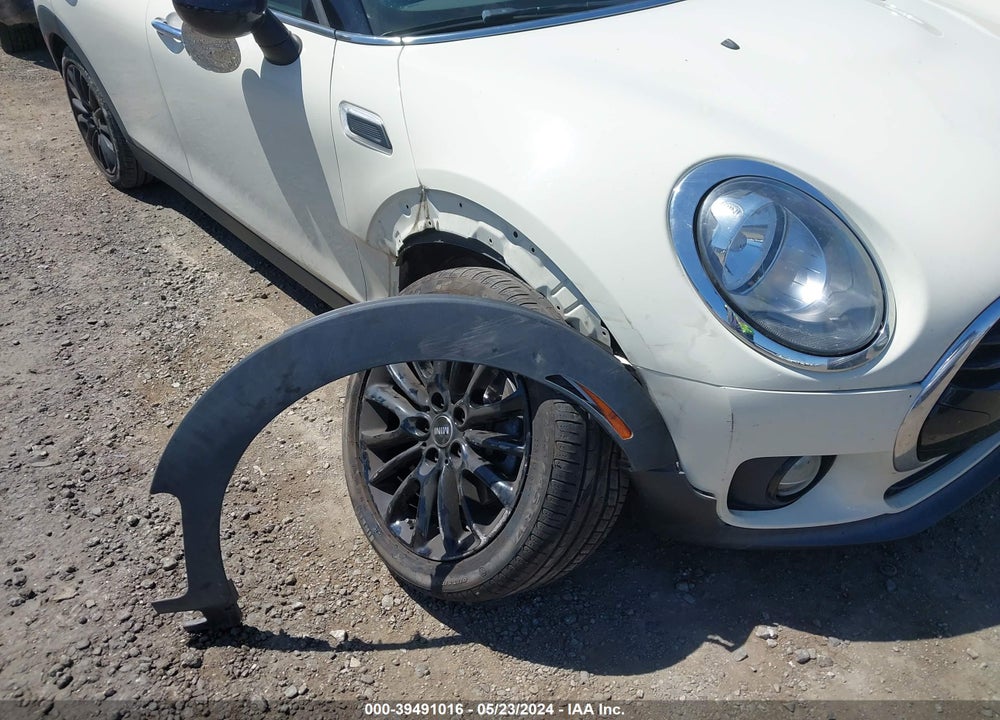 2019 MINI CLUBMAN COOPER VIN: WMWLN5C59K2E35027