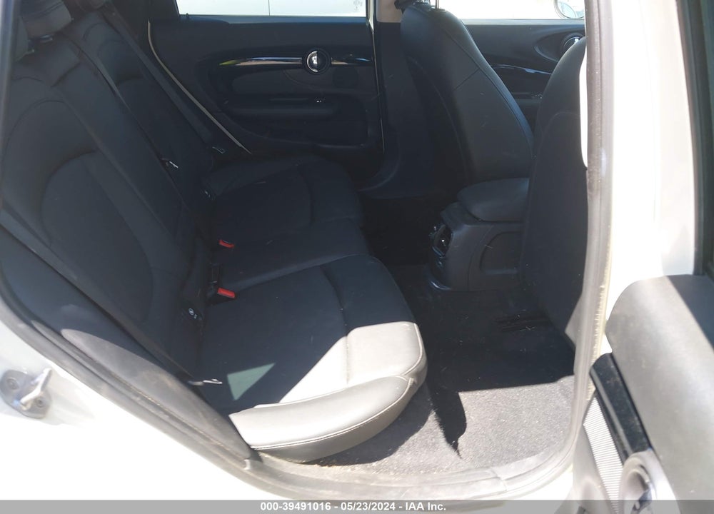 2019 MINI CLUBMAN COOPER VIN: WMWLN5C59K2E35027