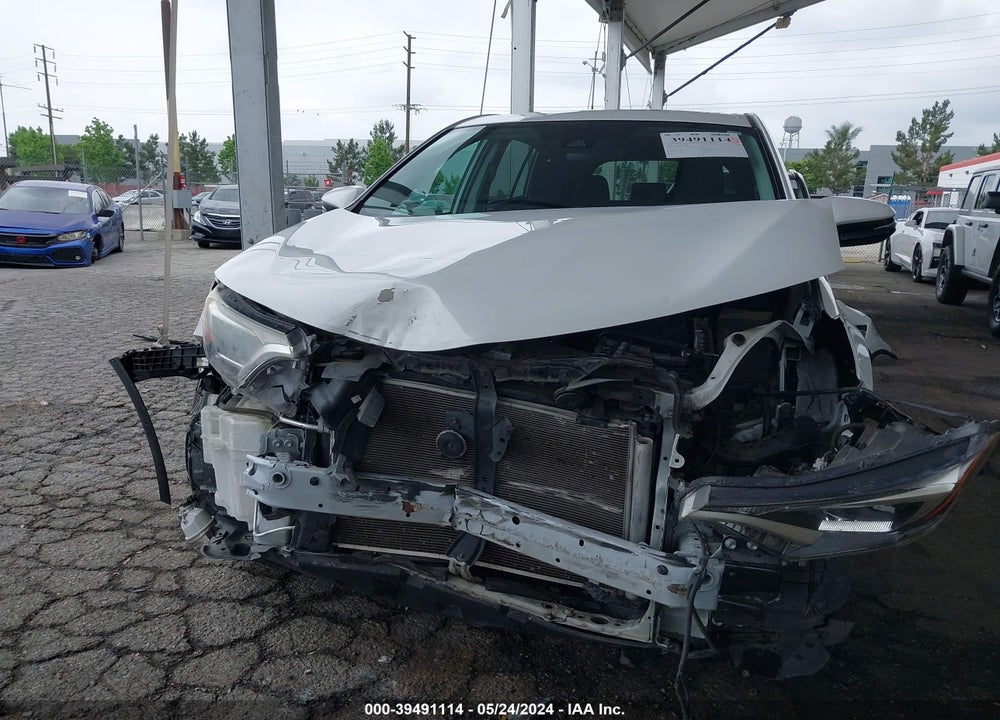 2018 TOYOTA RAV4 XLE VIN: 2T3WFREV4JW463483