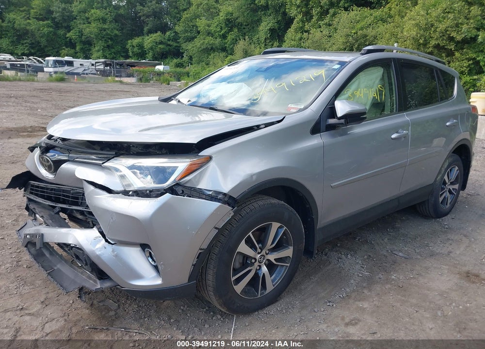 2018 TOYOTA RAV4 XLE VIN: JTMRFREV8JJ251827