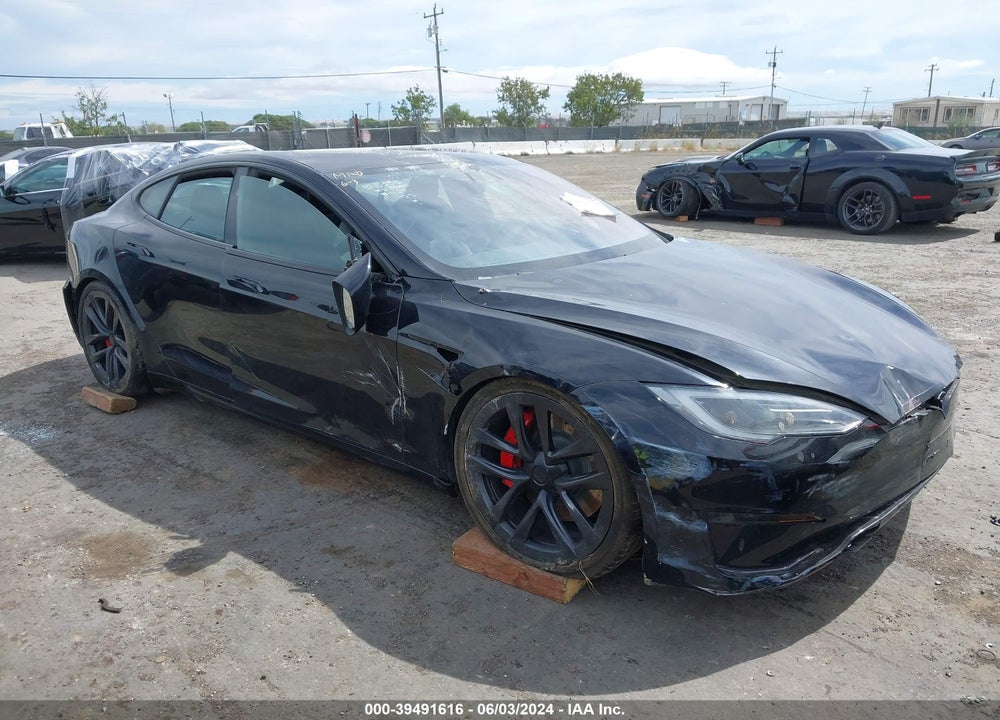 2024 TESLA MODEL S PLAID TRI MOTOR ALL-WHEEL DRIVE VIN: 5YJSA1E69RF533777