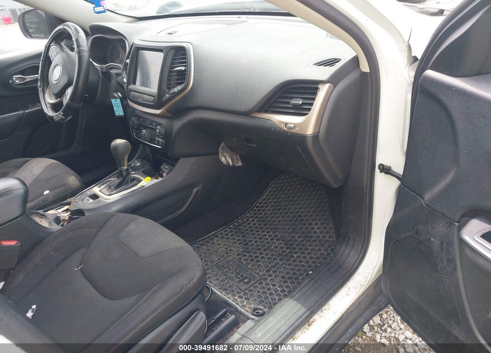 2016 JEEP CHEROKEE LATITUDE VIN: 1C4PJMCB6GW321774